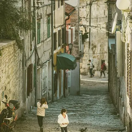 Art Kuca Cvajner Пула