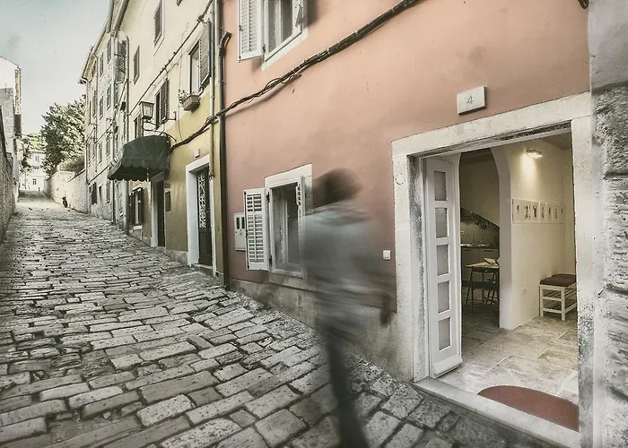 Art Kuca Cvajner * 풀라